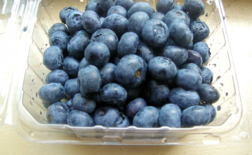 Blueberries are a heart healthy snack